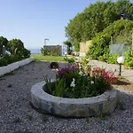 Nicholas Waves شقة