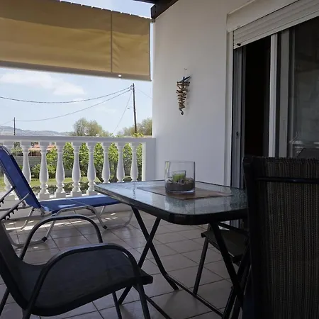 Nicholas Waves * Lardos