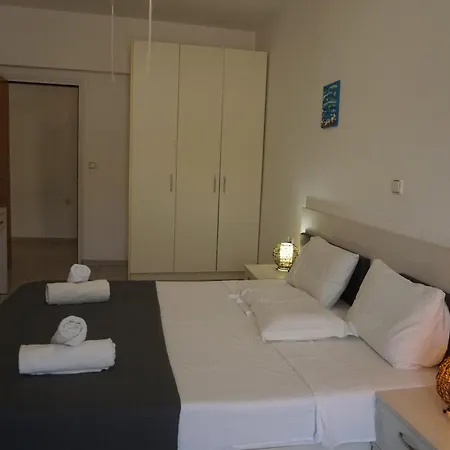 Nicholas Waves Apartman *