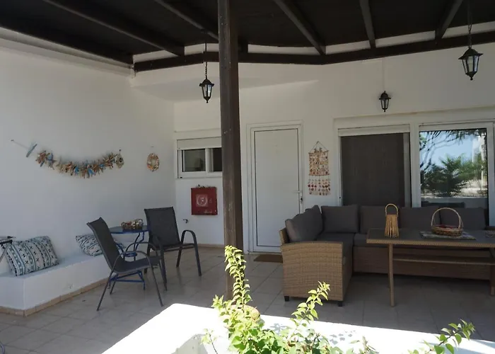 Nicholas Waves 라도스