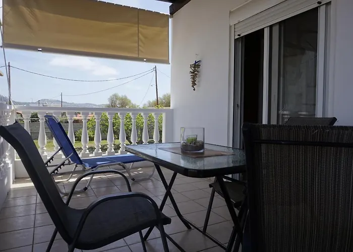 Nicholas Waves * Lardos